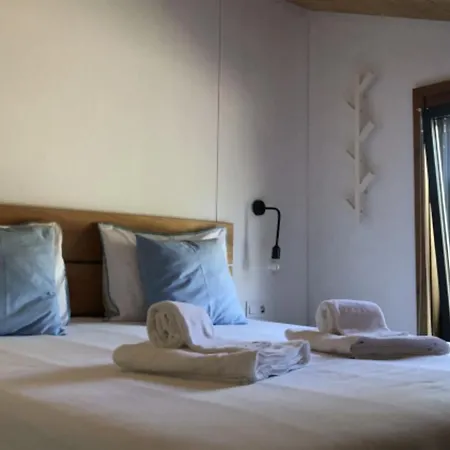 Bukubaki Eco Surf Resort Ferrel (Leiria)