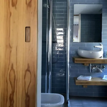 Bukubaki Eco Surf 4* Ferrel (Leiria)