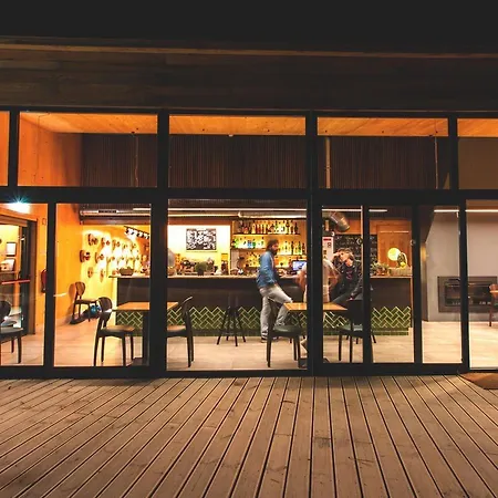 Bukubaki Eco Surf Resort 4*