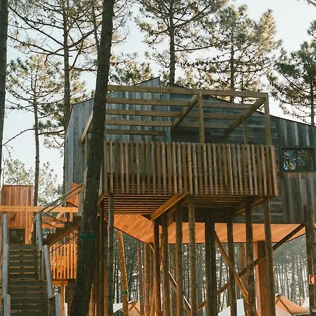 Bukubaki Eco Surf Semesteranläggning (resort) 4*