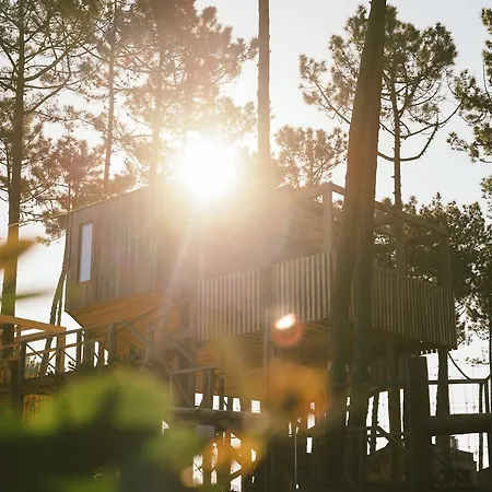 Bukubaki Eco Surf 4* Ferrel (Leiria)