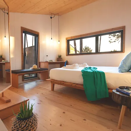 Bukubaki Eco Surf Rezort 4*