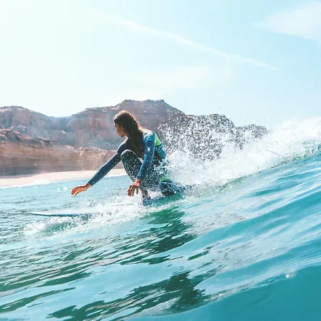 度假村 Bukubaki Eco Surf 4*