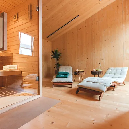 Bukubaki Eco Surf 4* Ferrel (Leiria)