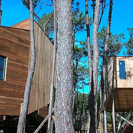 Bukubaki Eco Surf Resort Ferrel (Leiria)