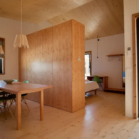 Bukubaki Eco Surf 度假村 4*