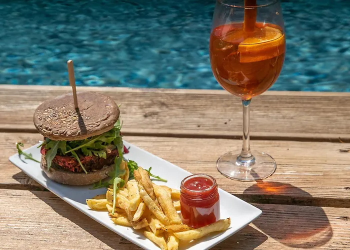 Bukubaki Eco Surf Resort Ferrel (Leiria)