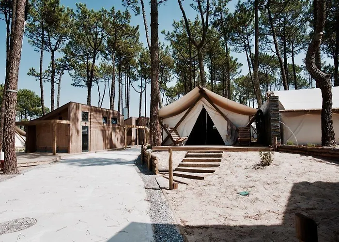Bukubaki Eco Surf Feriested 4*