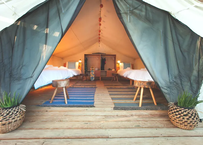 Bukubaki Eco Surf Feriested 4*