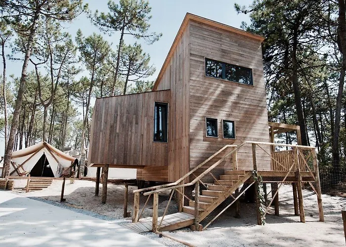 Bukubaki Eco Surf Resort Ferrel (Leiria)