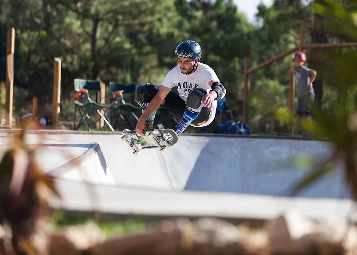 Bukubaki Eco Surf Resort Ferrel (Leiria)