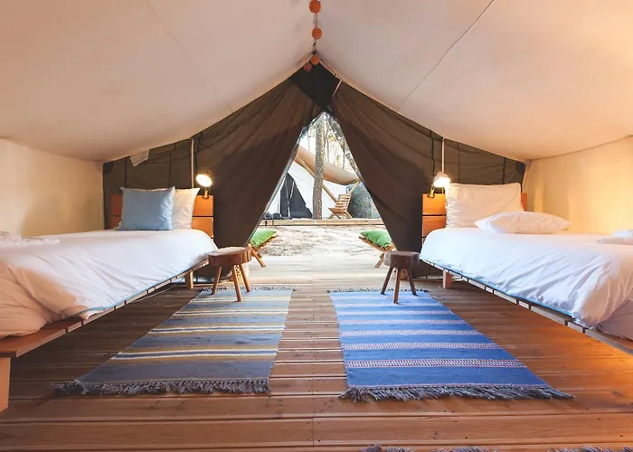 Bukubaki Eco Surf Resort 4*